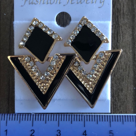 Earrings - Picture 3 of 3